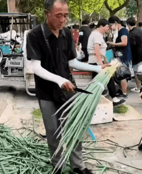 买葱砍葱叶，方便买家，实惠卖家