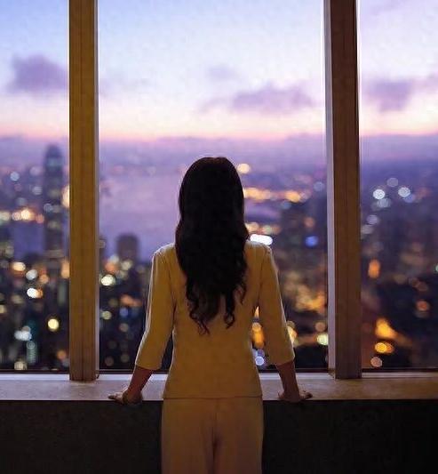 直播间里那些说着温柔情话的