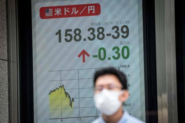 日元贬值进入死循环！
越跌越抛、越抛越跌，
日本怎么走都是死路！
2026年7月