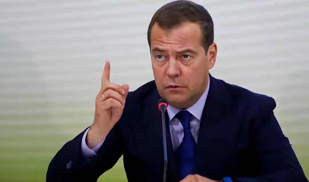 谈判可以谈，但底线绝不让！伊朗这句话，戳破中东所有假象
 
4月9日，伊朗军方发