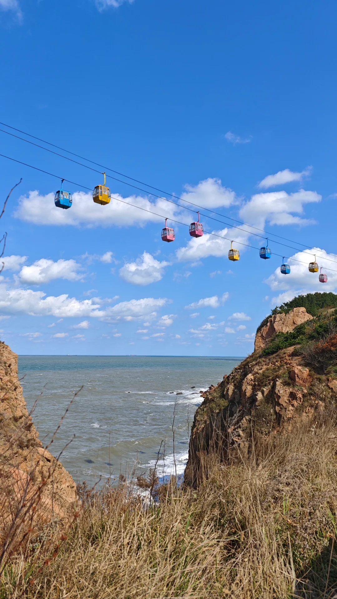 今日风大，摩天岭索道停运