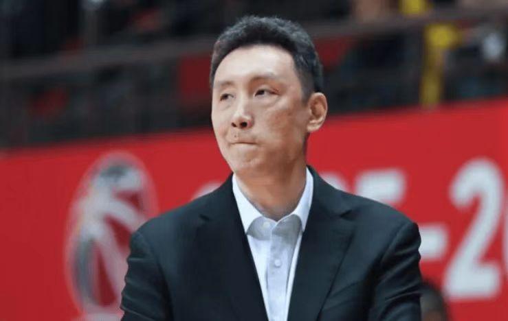 今日，深圳男篮官方发文表示：关于欠薪、转会、资金链断裂等传言均为虚假。请大家不信