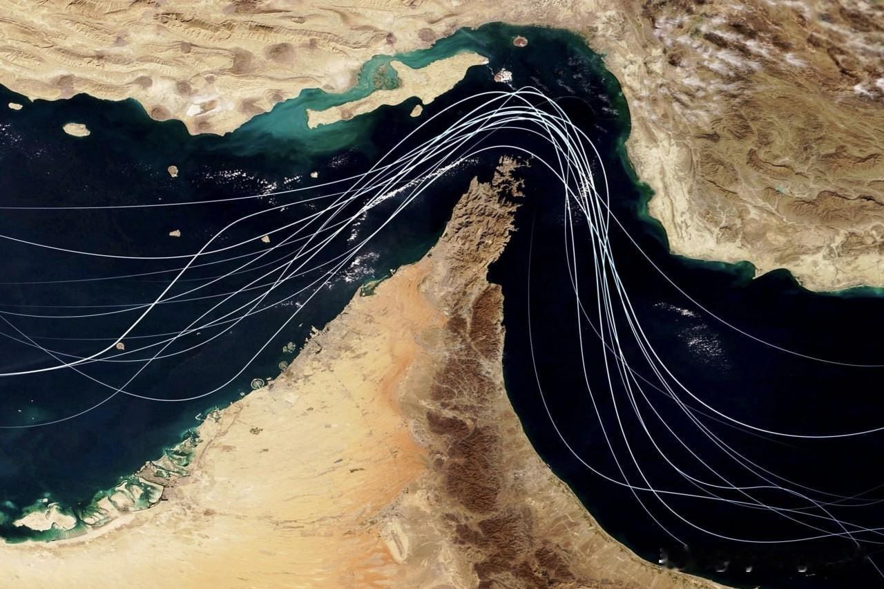 🇮🇷📍为何霍尔木兹海峡之于伊朗，犹如美元之于美国、稀土之于中国

据《纽约