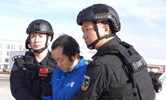 太子集团陈志被柬埔寨撤销国籍，
正式移交给中国，彻底灰飞烟灭了。 
150亿美元