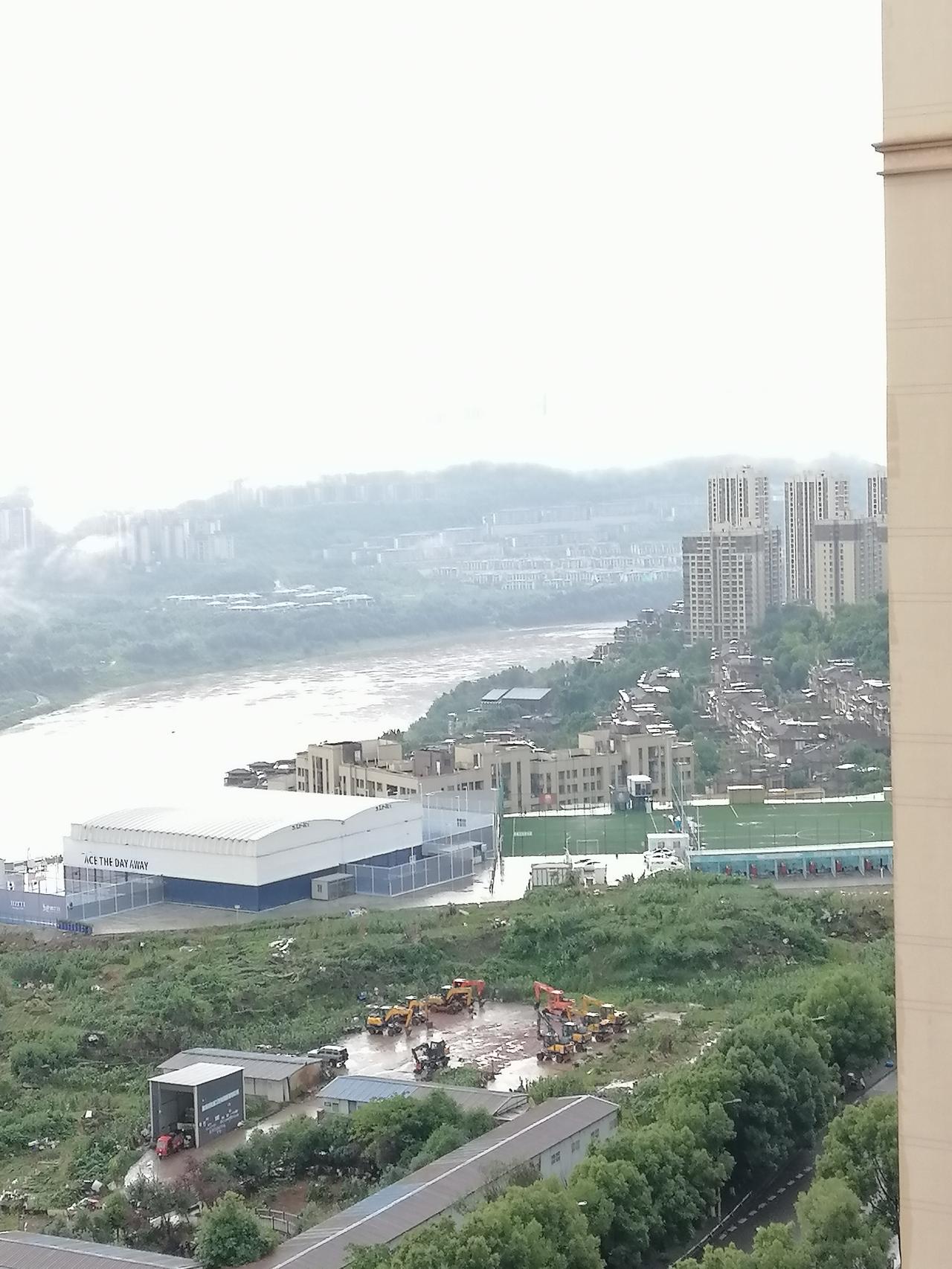 蔡家街道的宝藏小区图鉴：藏在重庆北区的宜居乌托邦

在重庆蔡家这块被自然与轨道双