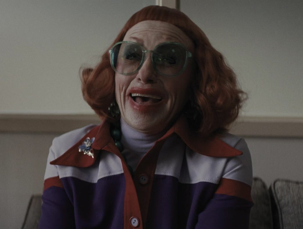 《凶器》宇宙也要来了。曾操刀《哥斯拉大战金刚》的编剧扎克·希尔兹确认加盟，将与导