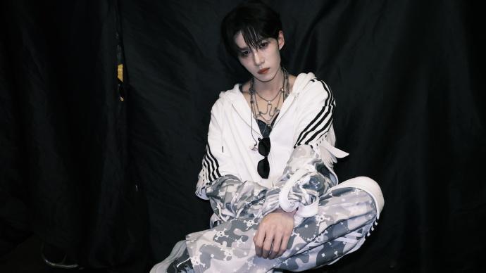 卓沅邪恶小兔卓沅又瘦了好多 卓沅邪恶小兔真的是又萌又帅呀，今天给我们分享了这么多