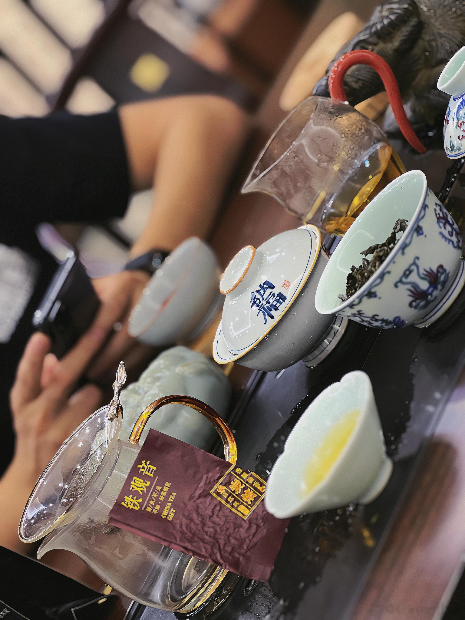 茶心禅心，心心相印；以茶为媒，不仅观己，亦可照人。#茶道[超话]##茶[超话]#
