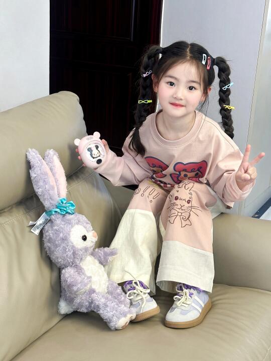 女孩子真的好可爱～