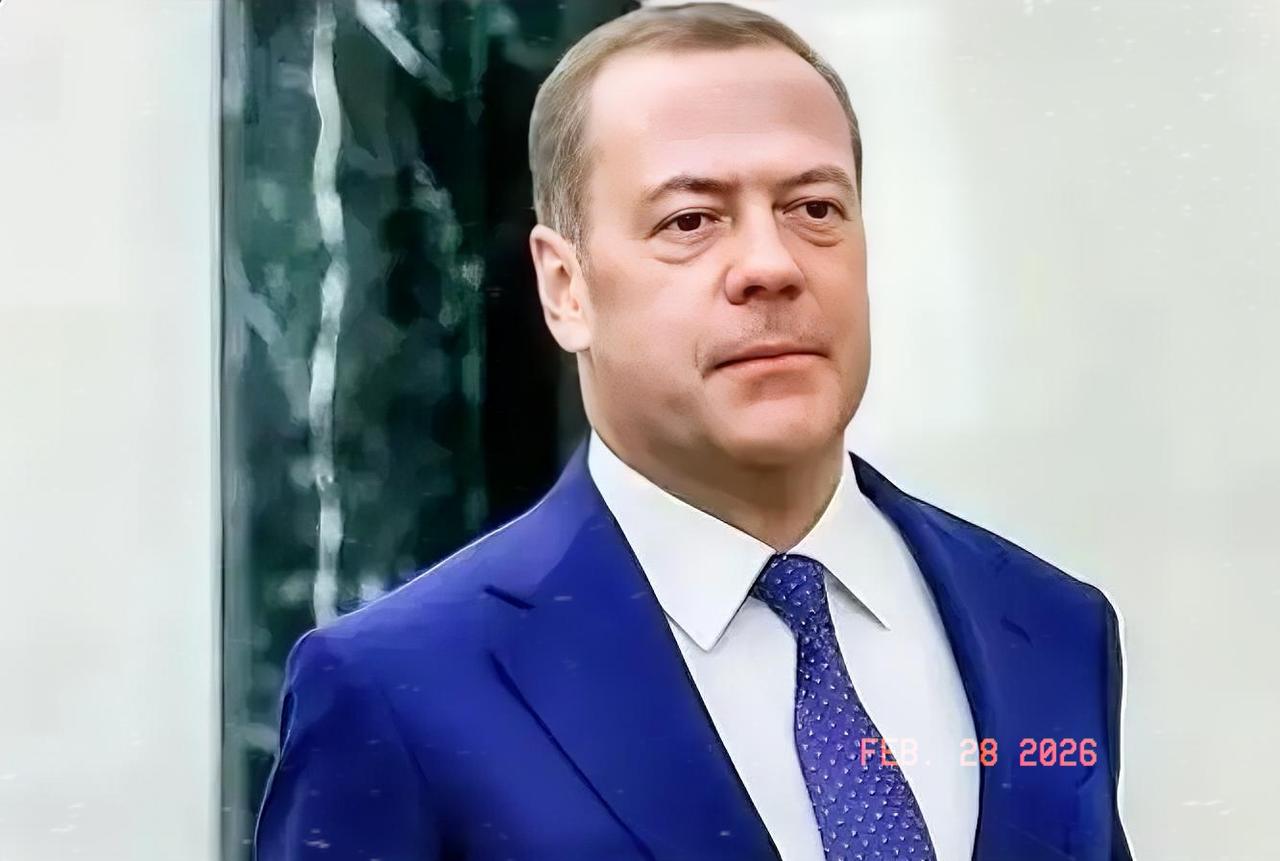 俄罗斯就美以对伊行动发声！就在今天，2月28日，俄罗斯安全理事会副主席梅德韦杰夫