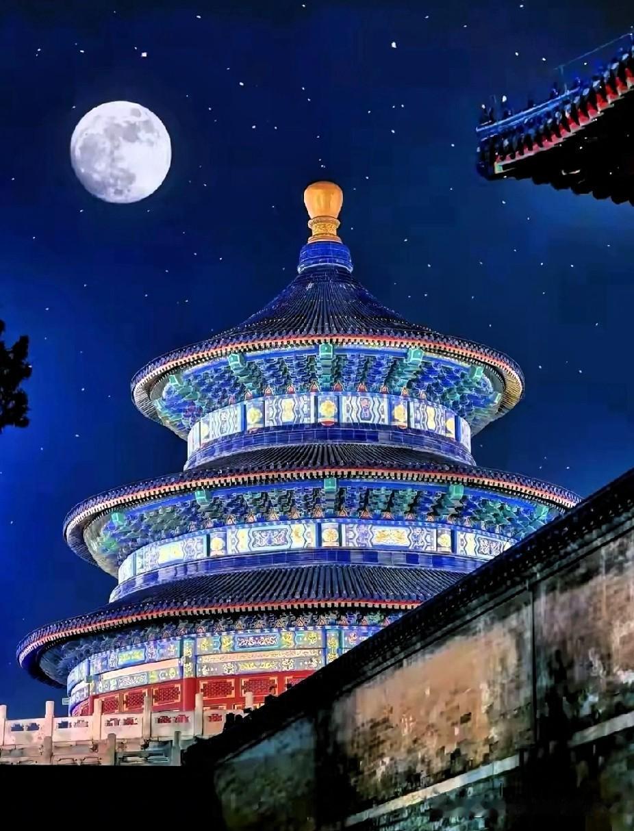 美国那帮商界大佬前脚刚走，天坛这组照片就在网上炸开了。

那些看惯了纽约摩天大楼