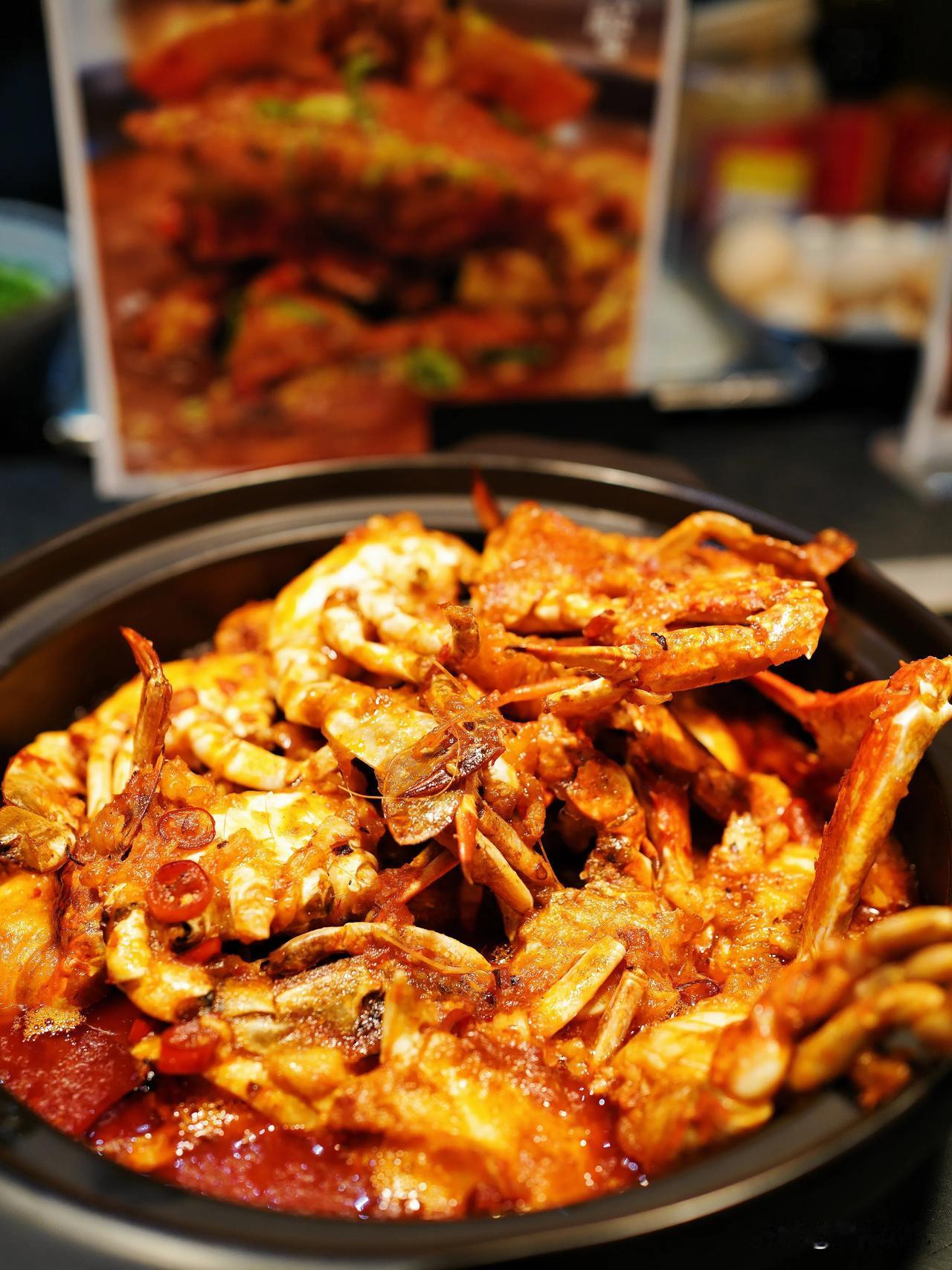 友友们，洲际酒店长街西餐厅又搞大事情！新上任的行政总厨Chef Allister