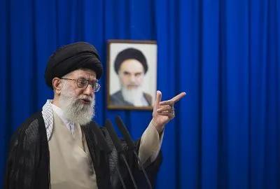 伊朗这打法真是绝了！“你打我本土，我就打你中东基地”，精准反击太解气。回看两伊战