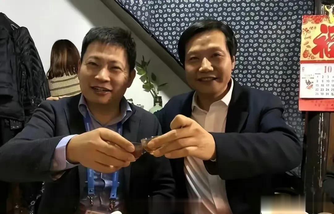 中国手机圈最牛的两个人，明年或将在汽车圈相遇PK，估计他俩竞争的结果，是周围很多
