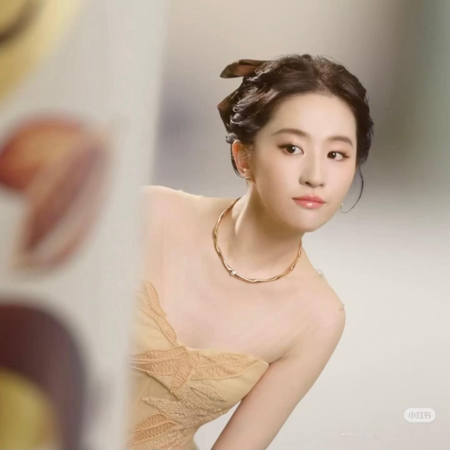 《茜茜公主与巧克力工厂》*刘亦菲德芙商务 