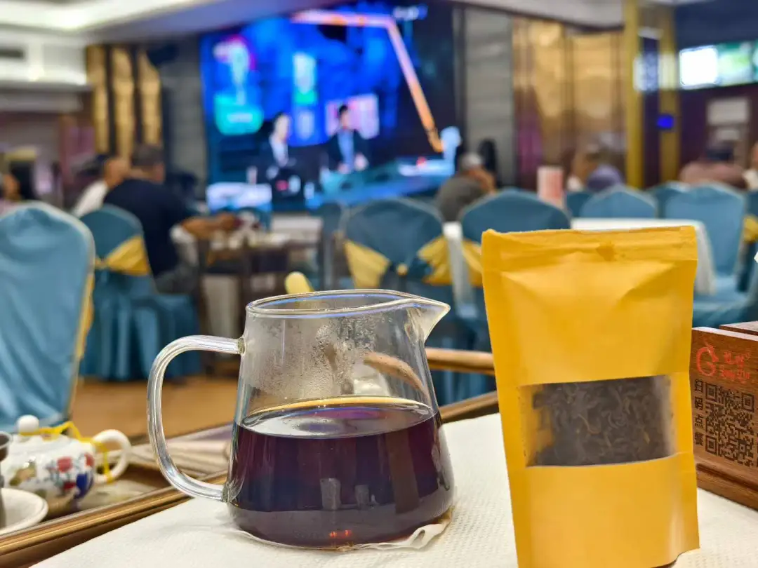一盅两件世界杯，裁判还奖励一个红包