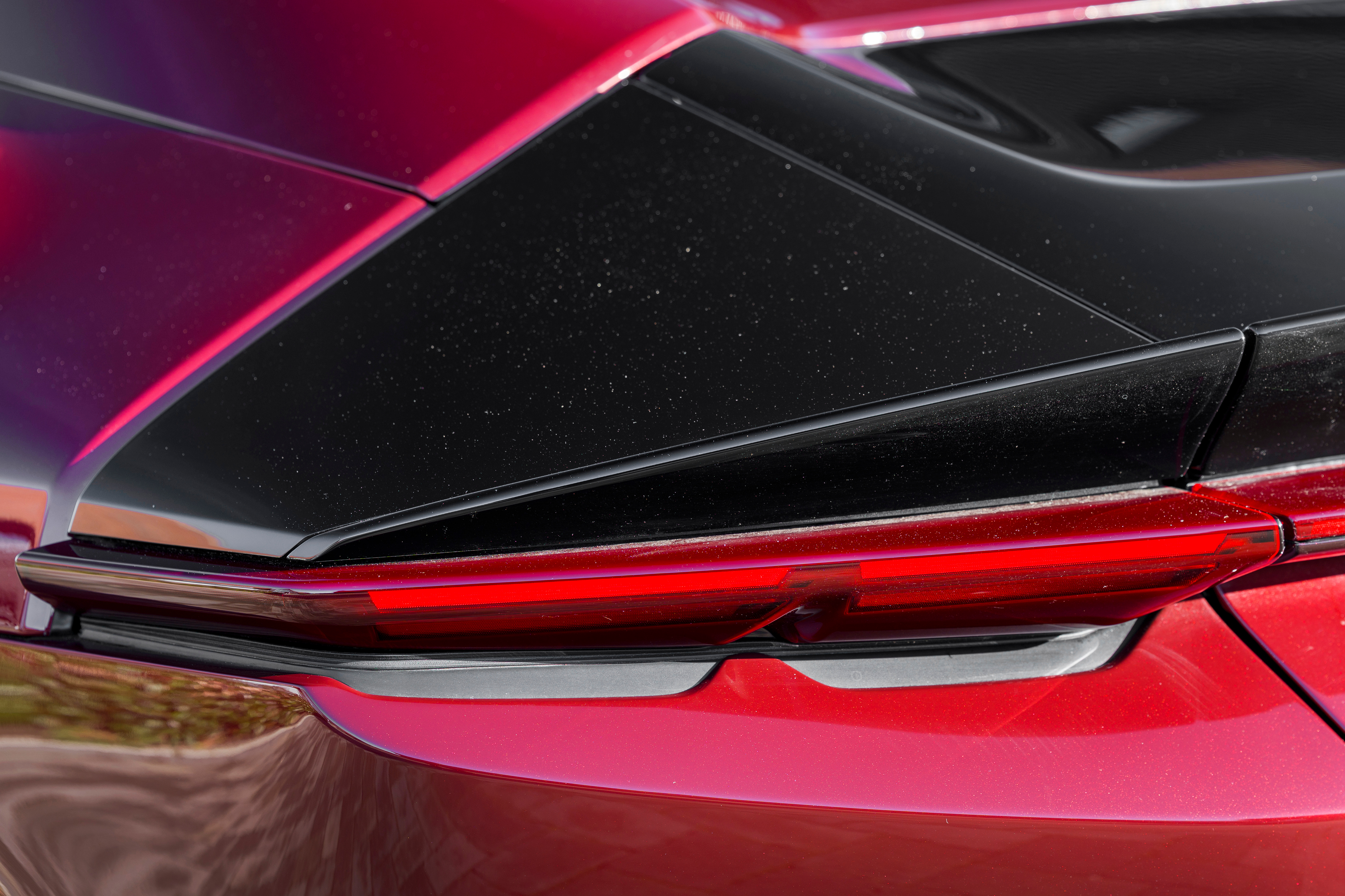 Ferrari 12 Cilindri Spider依然V12自然吸气发动机（没