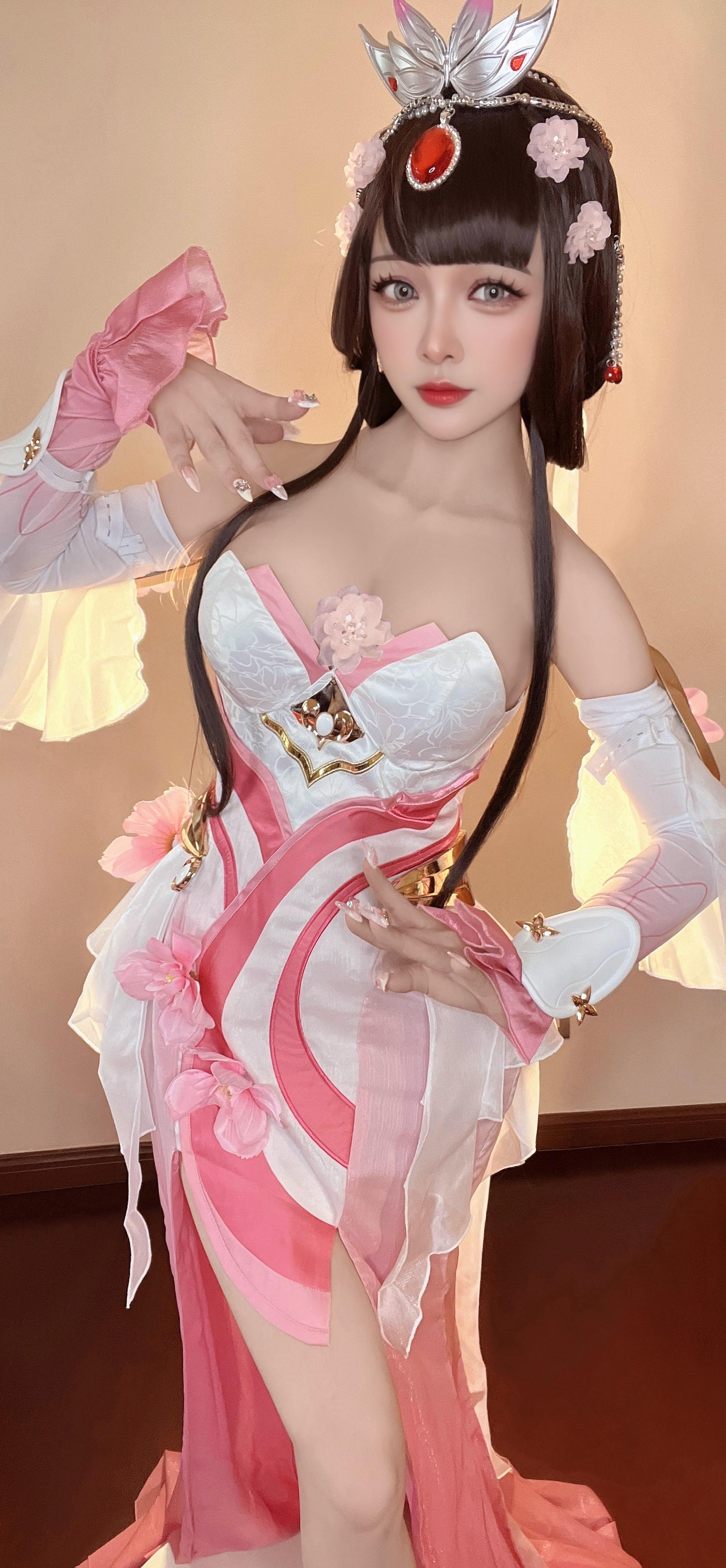 良辰美景奈何天。       赏心乐事谁家院