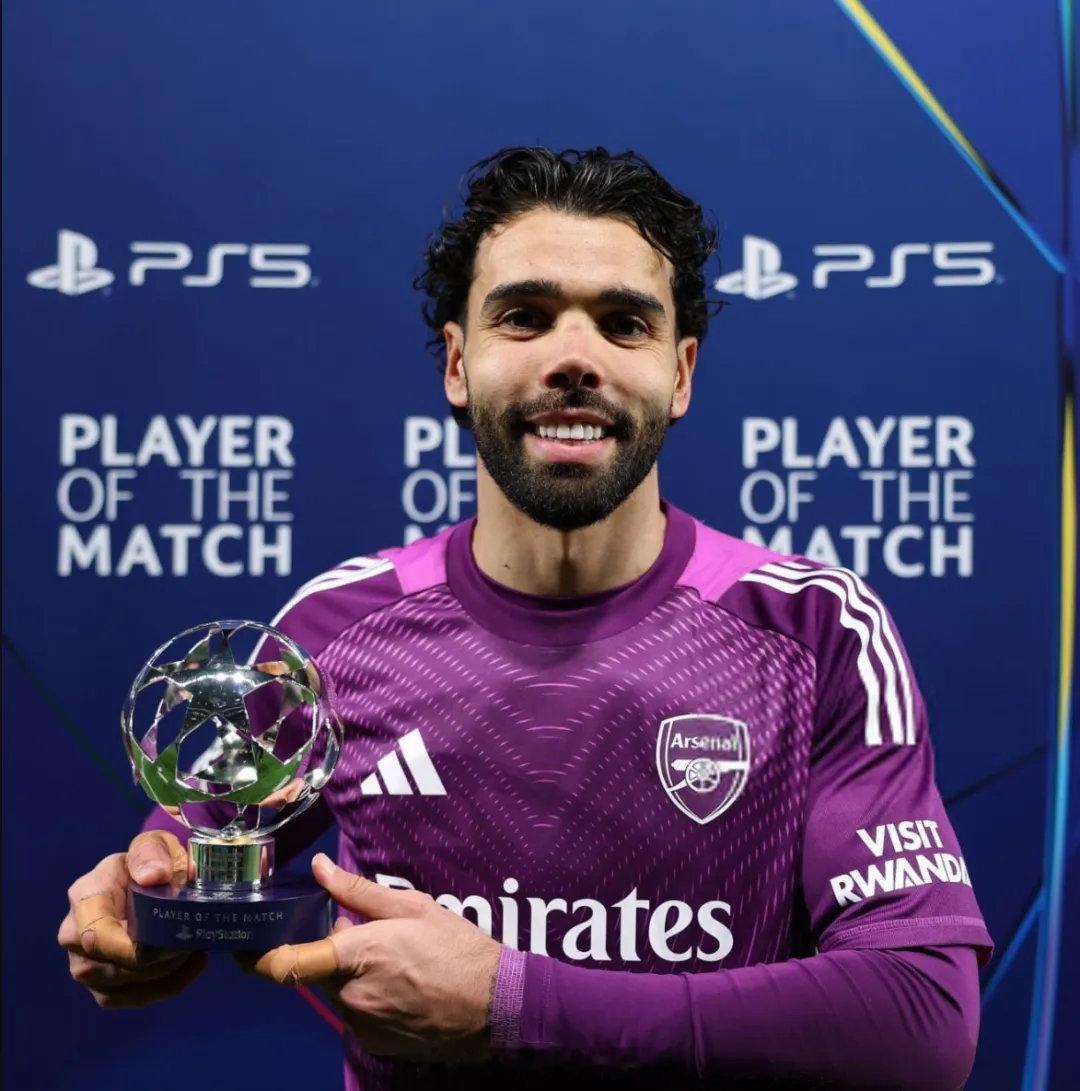 拉亚被阿森纳 官网票选为了本场比赛最佳球员！欧冠官方的最佳球员也是拉亚。本场比赛