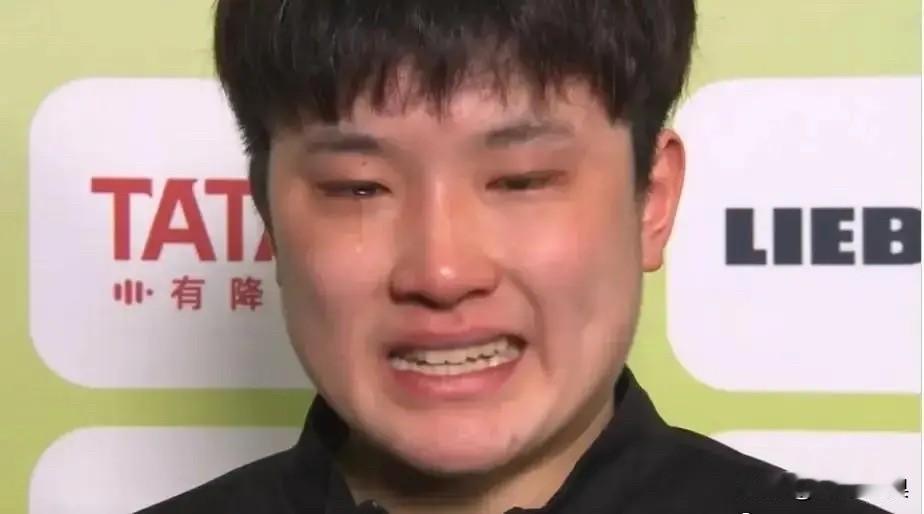 张本智和输在哪里？

张本智和伦敦世乒赛决赛中的表现可以说是一把好牌打得稀烂。