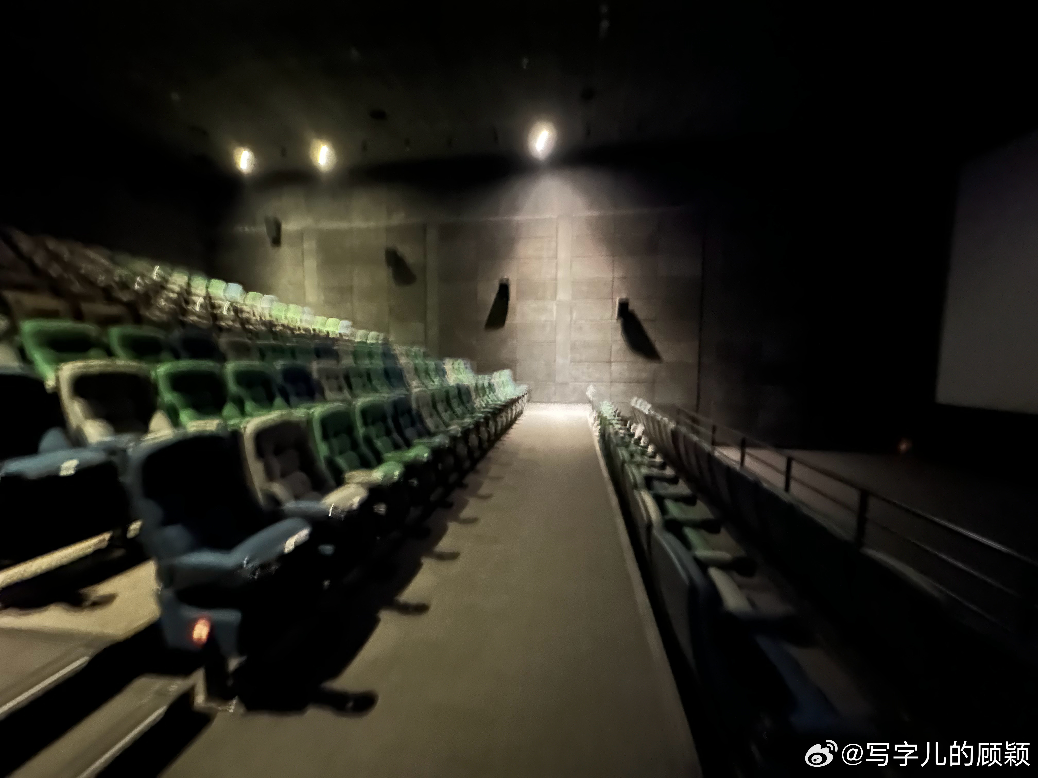 吃饭、闲逛、看电影。天津，能托得住东瞧瞧西看看时的万千心情……就是电影包场了，有