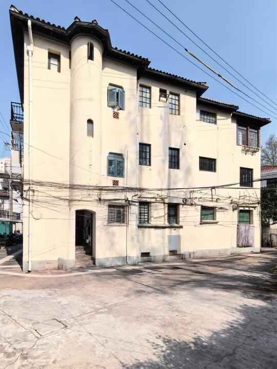 坐标康平路，隐藏着一座百年古堡。