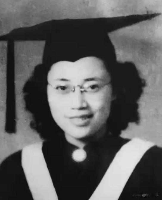 1950年，被折磨到体无完肤的萧明华，听闻敌人要枪决自己。突然，抬头说：