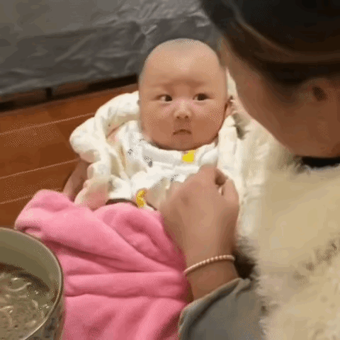 当你在弱小的时候，就算你发火了别人也当成你开玩笑。