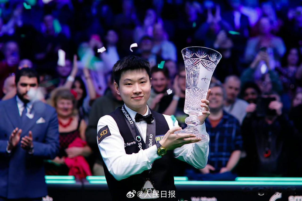 在2026斯诺克球员锦标赛决赛中，中国球员赵心童以10-7战胜约翰·希金斯，夺得
