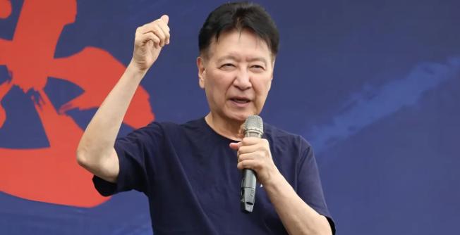 “不统、不独、不武”，这句骗了台湾人几十年的咒语，刚刚被赵少康，亲口翻译成了大白