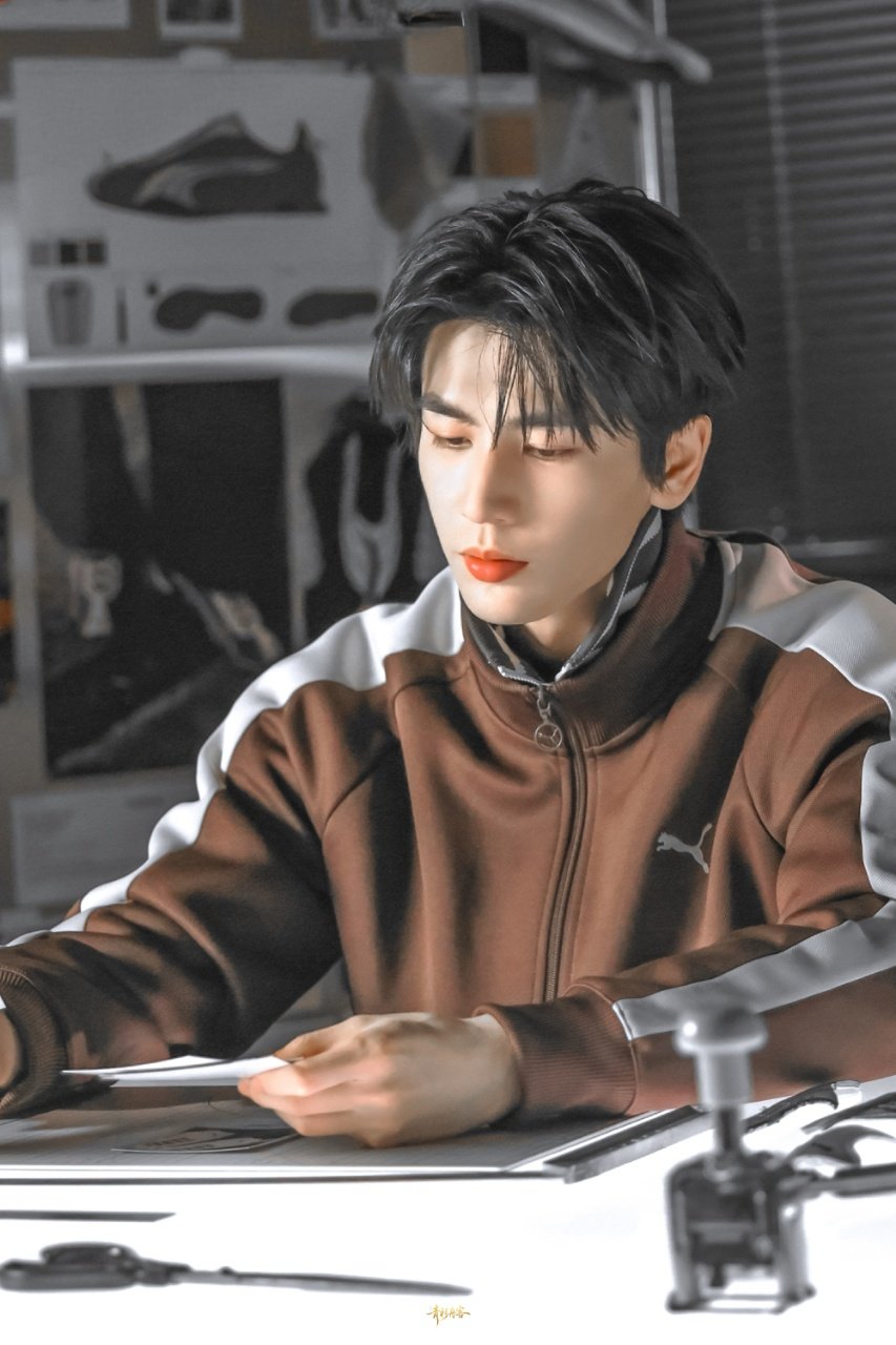 谁当年在雅思机构见过张凌赫，我真的羡慕到说不出话张凌赫曾经在我的雅思机构当助教 