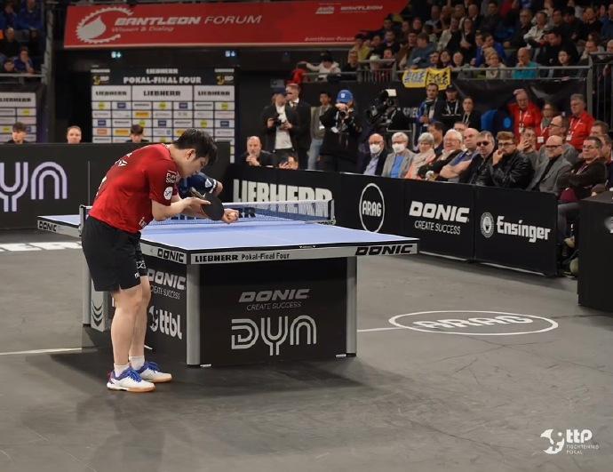 樊振东3比1户上隼辅樊振东率队晋级德国杯决赛德国杯半决赛萨尔布吕肯vs奥克森豪森