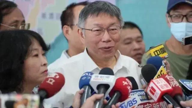 【美国学者炒作台湾下一届领导人选举，指名道姓蒋介石后入堪当大任，台湾网民的留言颇