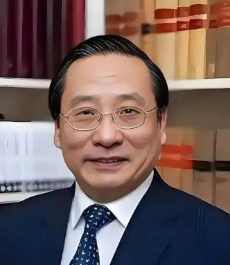 对于日本，高志凯教授的建议来了，他曾提议如下：取消对日免签，12个月内参拜过神侧