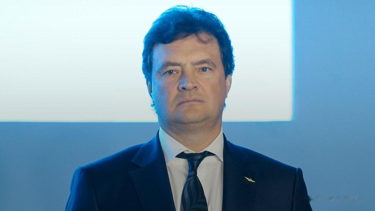 俄罗斯航空公司前首席执行官米哈伊尔·波卢博亚里诺夫近日被莫斯科特维尔区法院批捕，