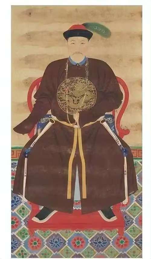 康熙的侄子比他大一岁，生了32个子女，康熙的态度藏着帝王心机！
 
他是康熙的侄