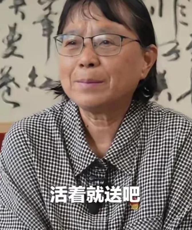 “看哭了！”张桂梅今天接受央视采访，被问今年还会继续送考吗？她只说了一句话，就让