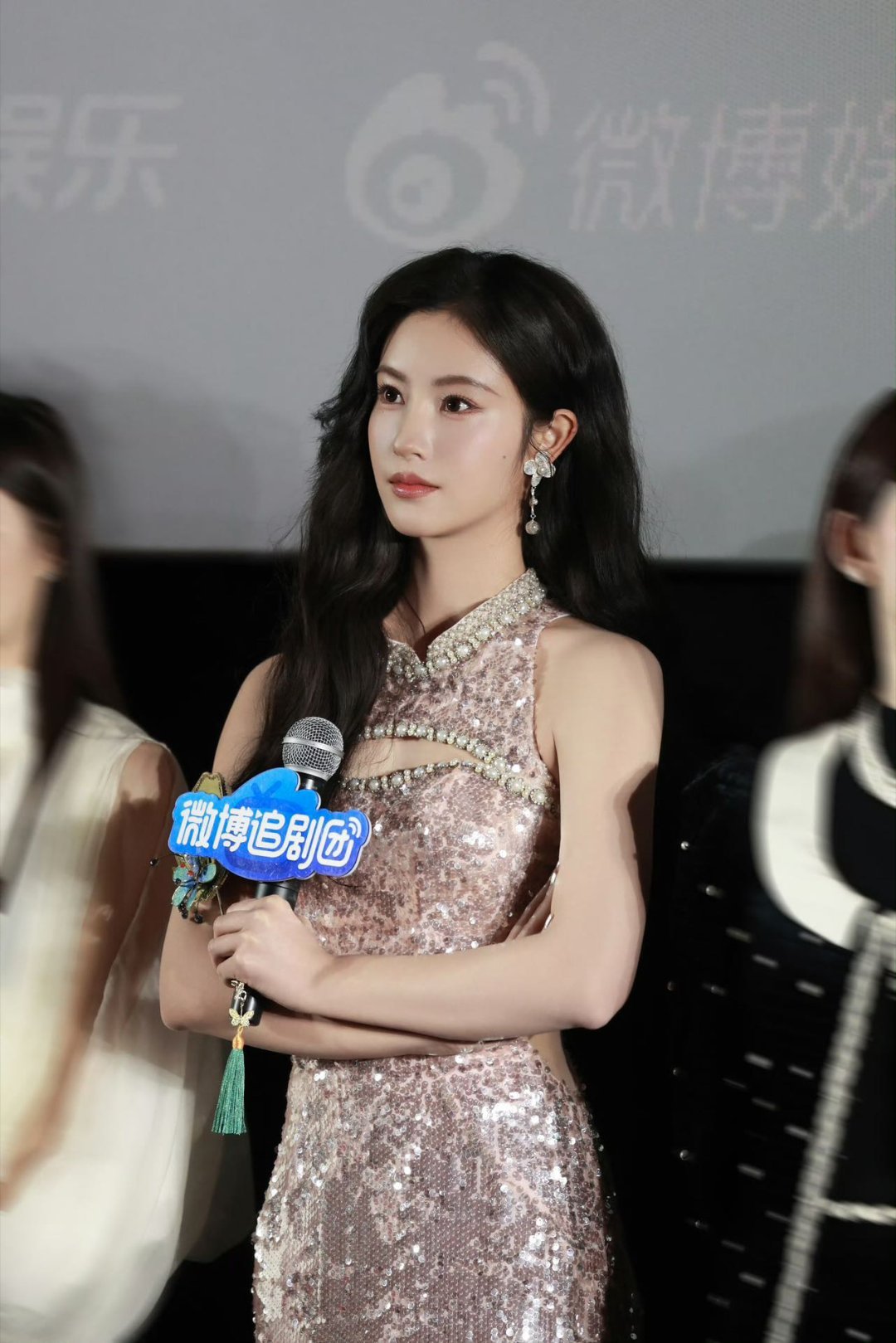 毛晓慧适配肖冉这个角色太绝了！之前在哑舍饰演的叶良音就很惊艳，如今完美驾驭终焉王