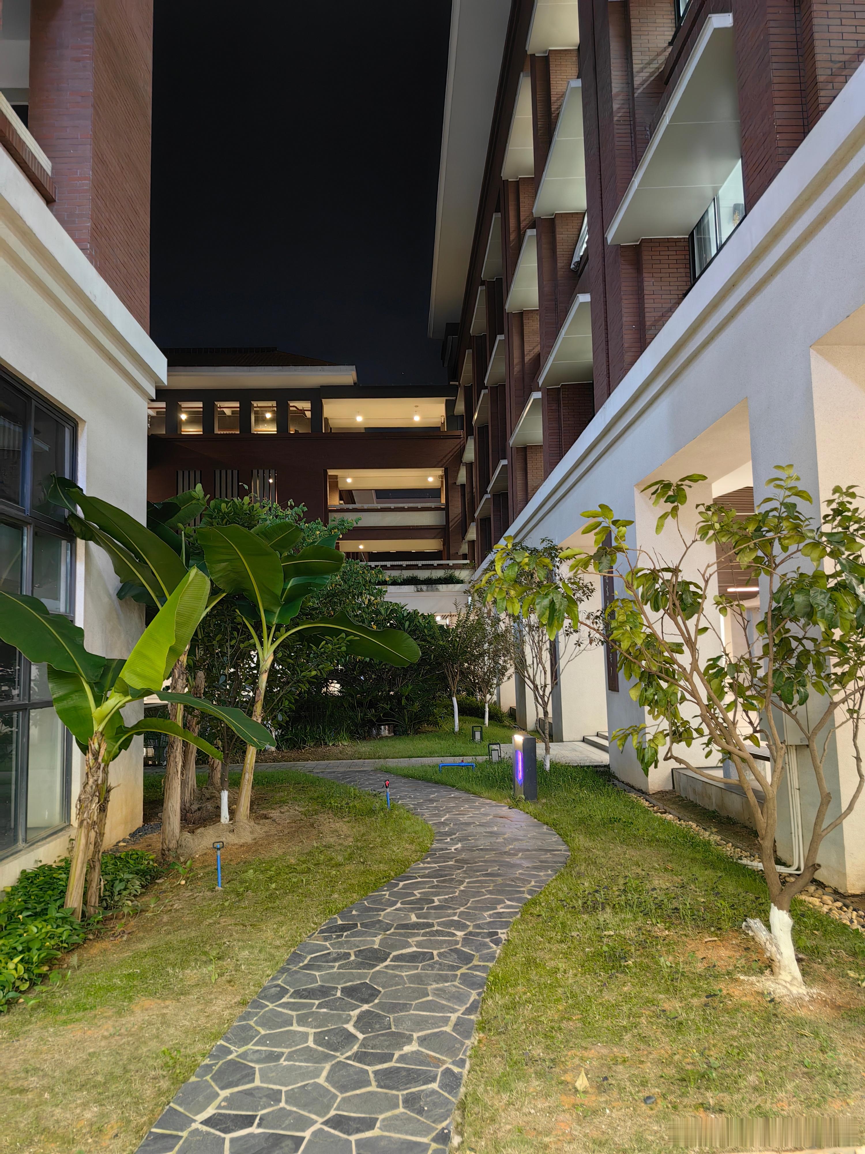 做了12年学生家长，第一次夜晚开家长会 