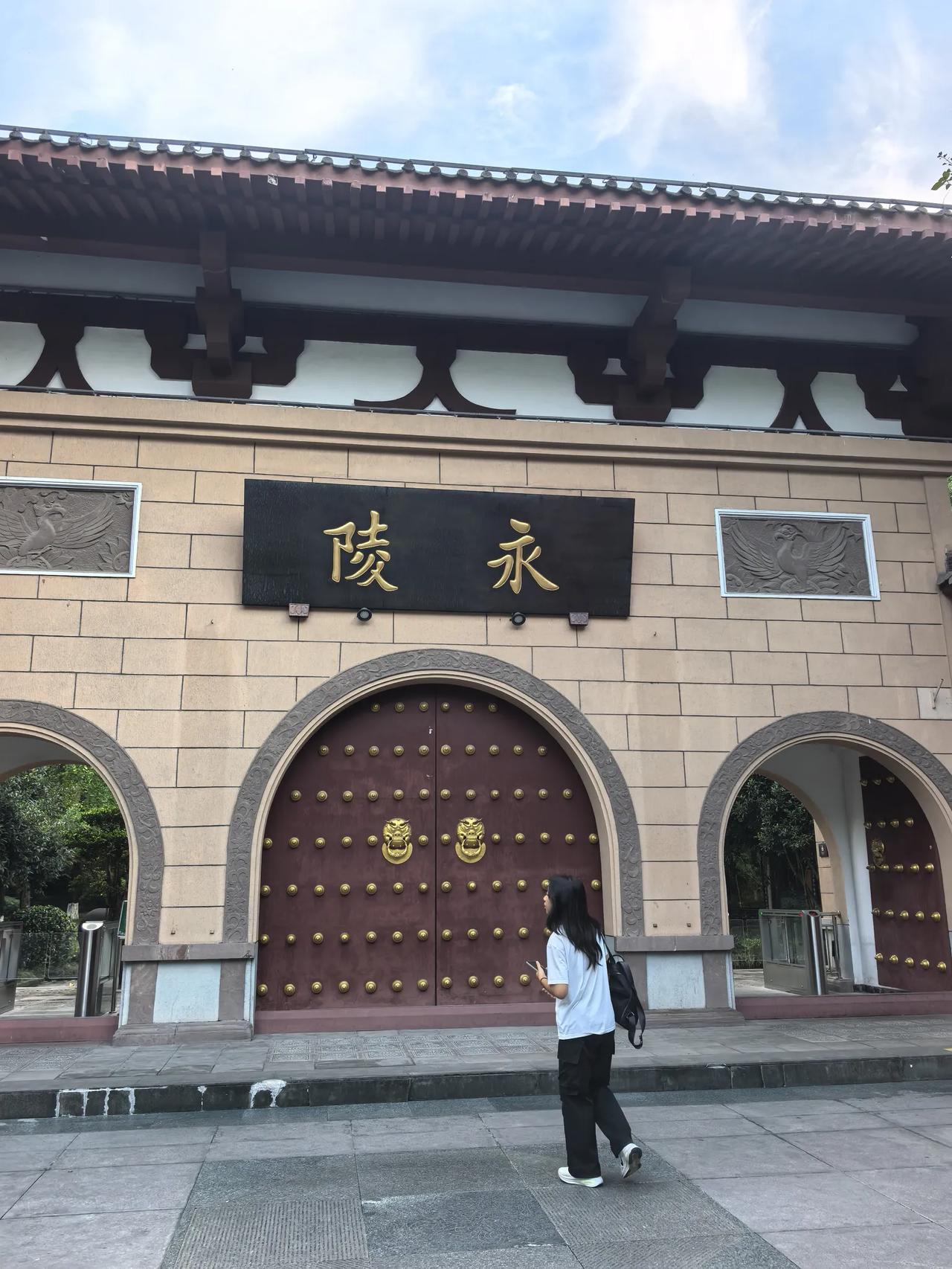 陪侄女游成都第二日：优化行程节奏，旅途体验感拉满
        经过首日行程拥