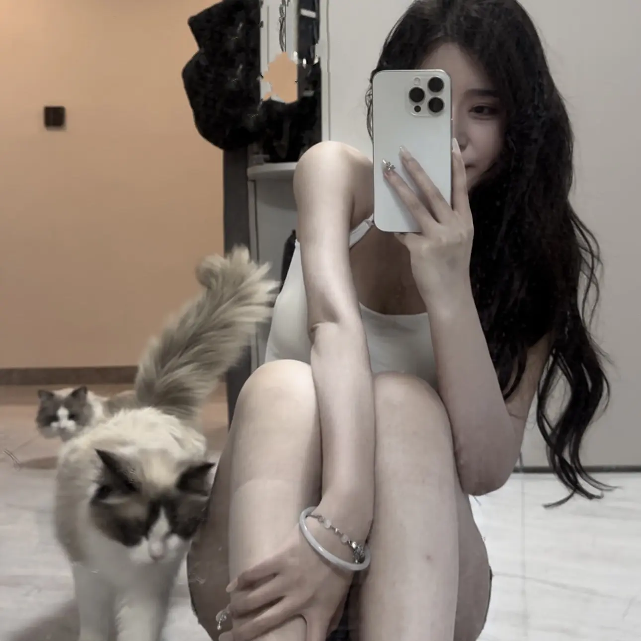 少爷，夫人终于发自拍了