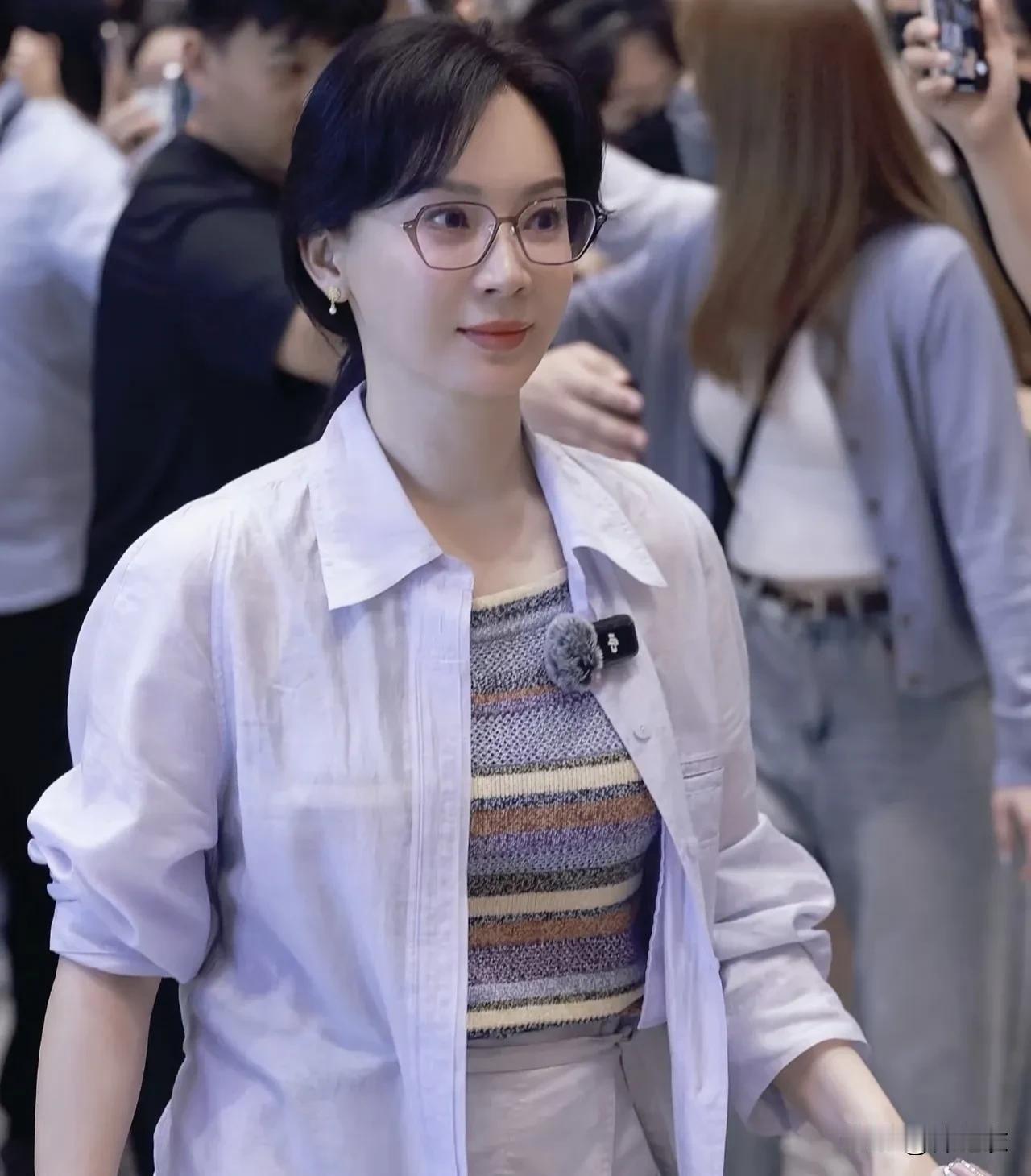 陈数在花少里面的言行举止被审判了，有人说肯定是因为剪辑的原因，而有网友说，请不要