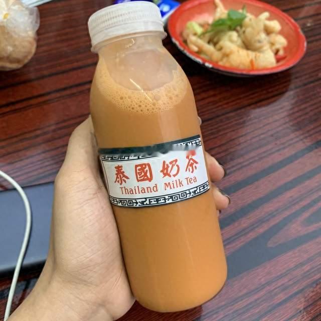 泰奶爆火背后：一杯下去有人睁眼到天亮