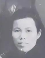 1949年，国民党撤往台湾时，宋美龄派人找到了戴安澜的遗孀王荷馨，对她说：“去台