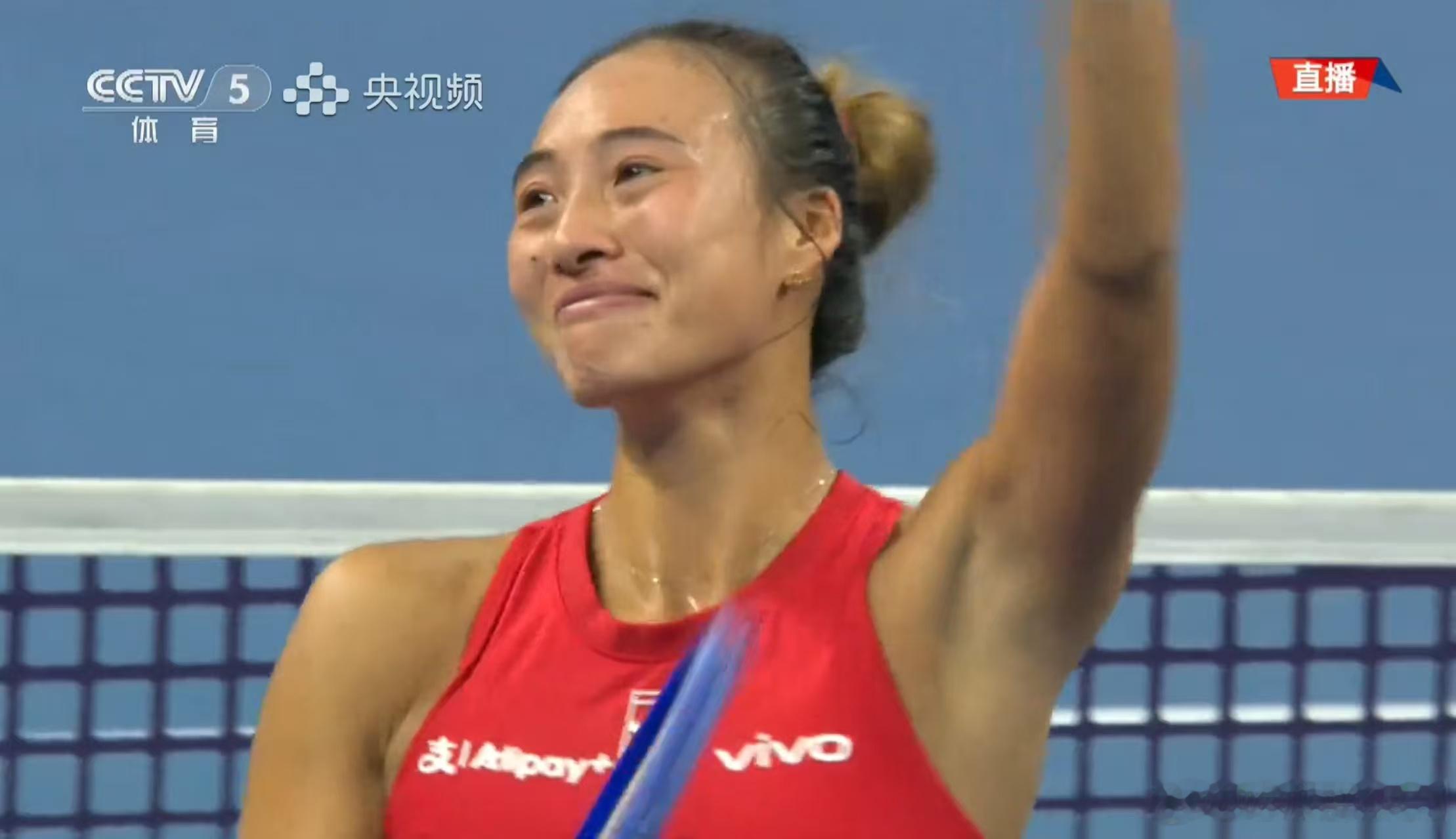 郑钦文中网女单夺冠中网女单冠军！第一位捧起中网女单冠军的本土球员！真正的女王！谁