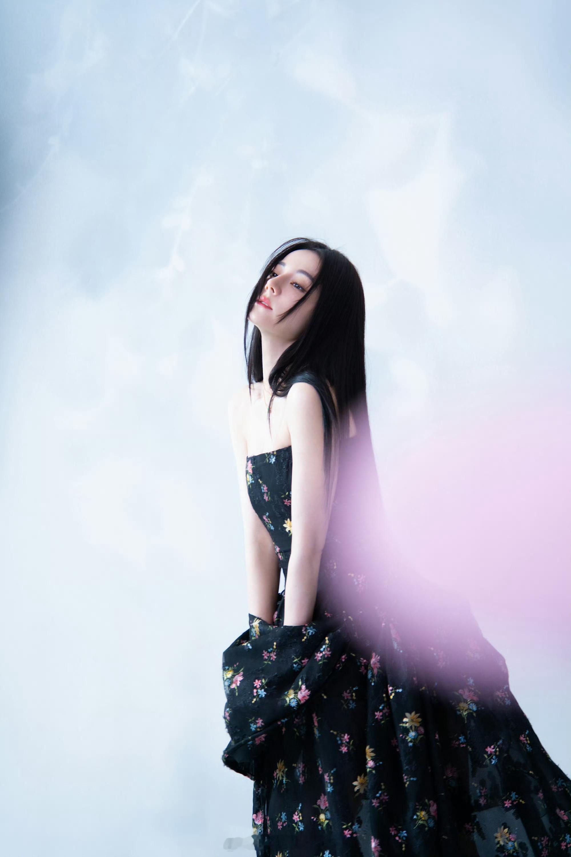 百变迪丽热巴，美女就是什么造型都驾驭的好