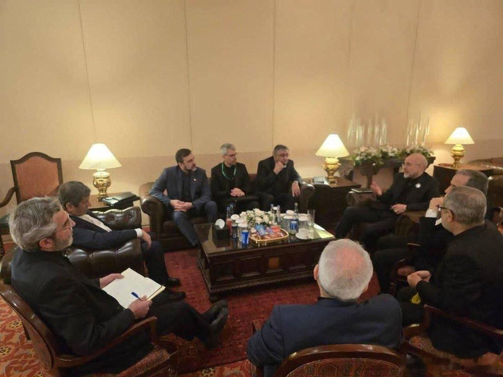 4月11日，巴基斯坦伊斯兰堡，伊朗议会议长加利巴夫率领的谈判团队在与美国会谈前举