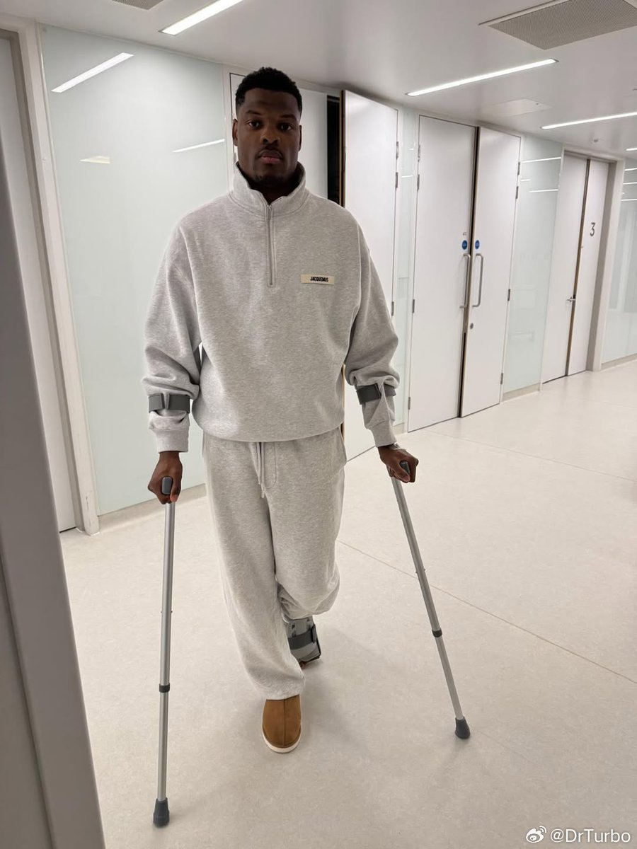 马洛塔赛前：今天的好消息是邓弗里斯的恢复速度比预期要快 他很快就能为齐沃效力了 