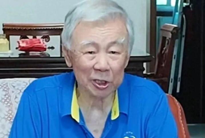 女排教父袁伟民近况，给步入老年的朋友们上了一课。2026年7月，在北京一处极其平