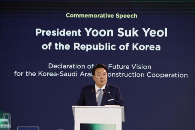 #韩国社会#【韩国与沙特签下多笔大单】

正在对沙特阿拉伯进行国事访问的韩国总统